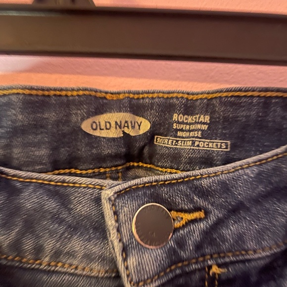 Old navy jeans - Picture 2 of 2